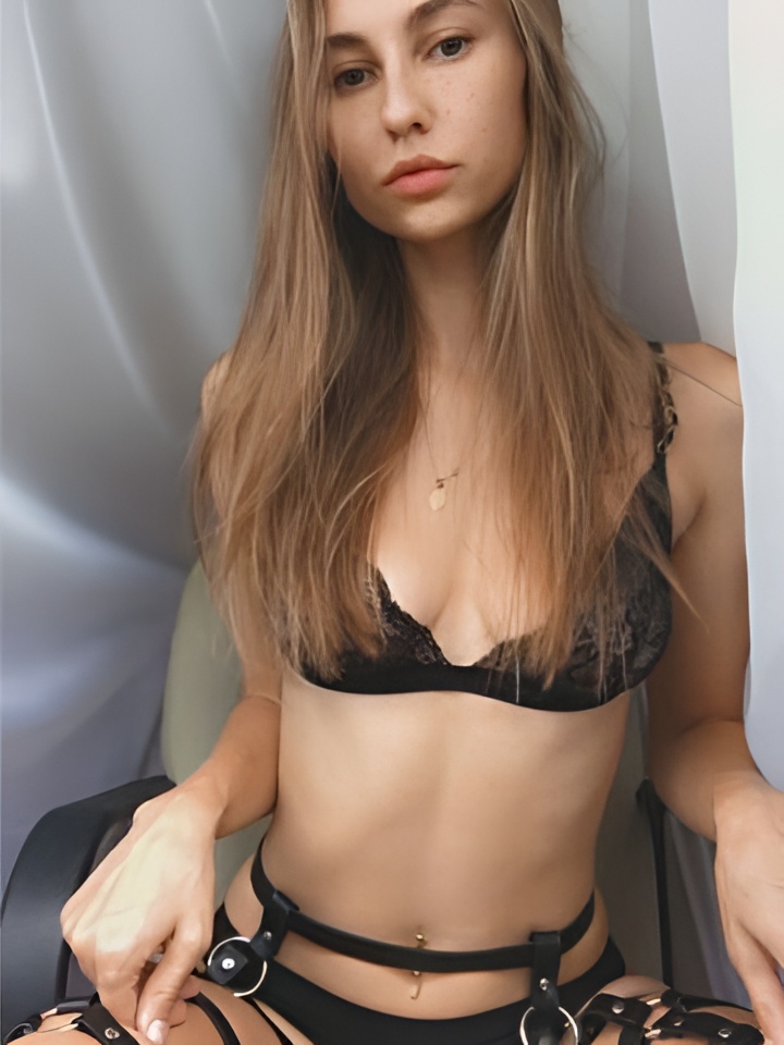 Ирма привлекательная девушка из Белогорск цена от 4000 руб