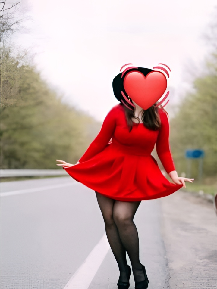 Софа привлекательная девушка из Белогорск цена от 2500 руб