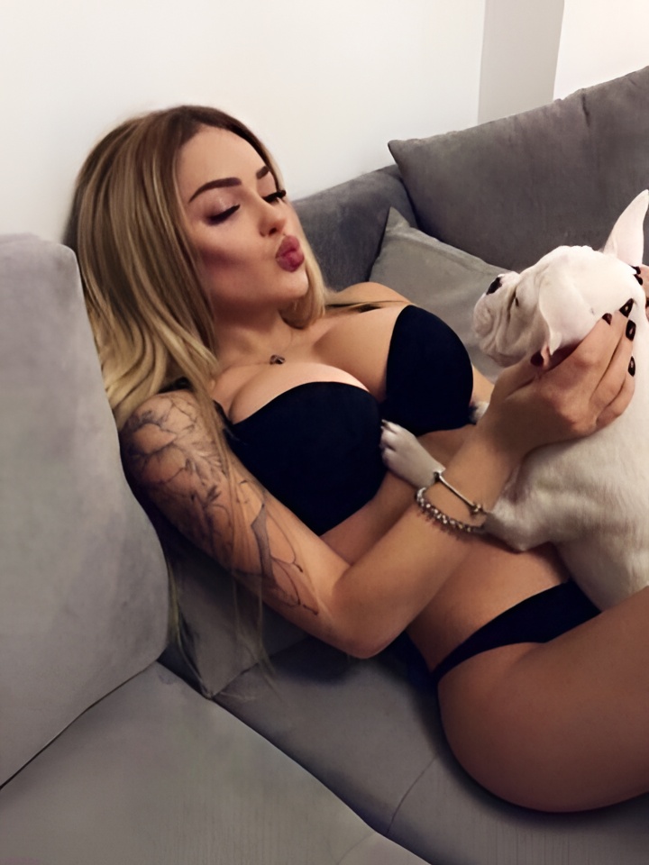 Жанна привлекательная девушка из Белогорск цена от 2500 руб