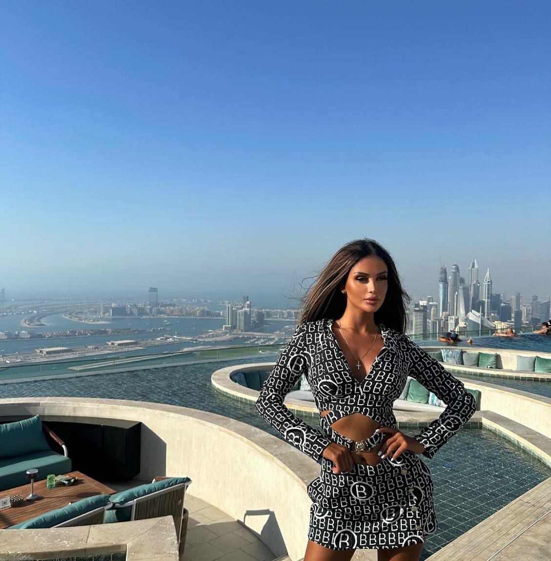 Дина привлекательная девушка из Белогорск цена от 3500 руб