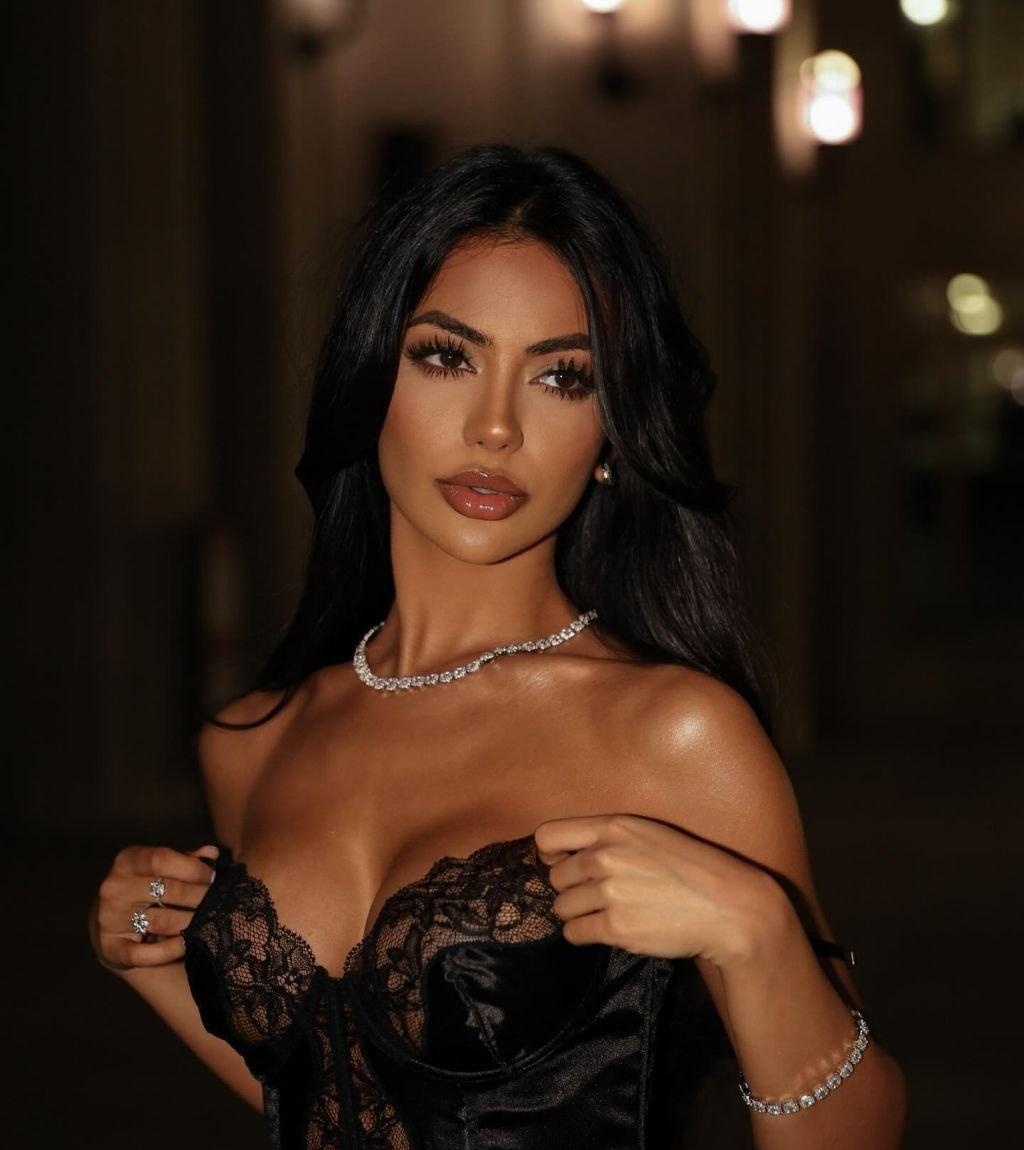 Милана привлекательная девушка из Белогорск цена от 4000 руб